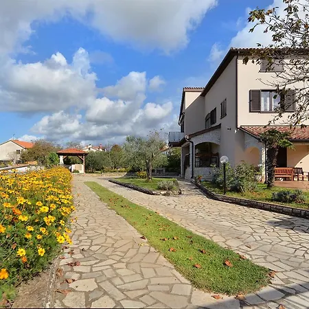Valbandon 38 Apartament