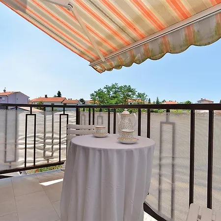 Apartment Valbandon 38 *