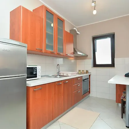 Apartment Valbandon 38